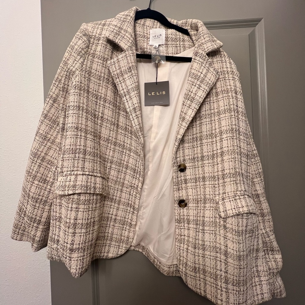 Le Lis Women's Cream Plaid Jacket